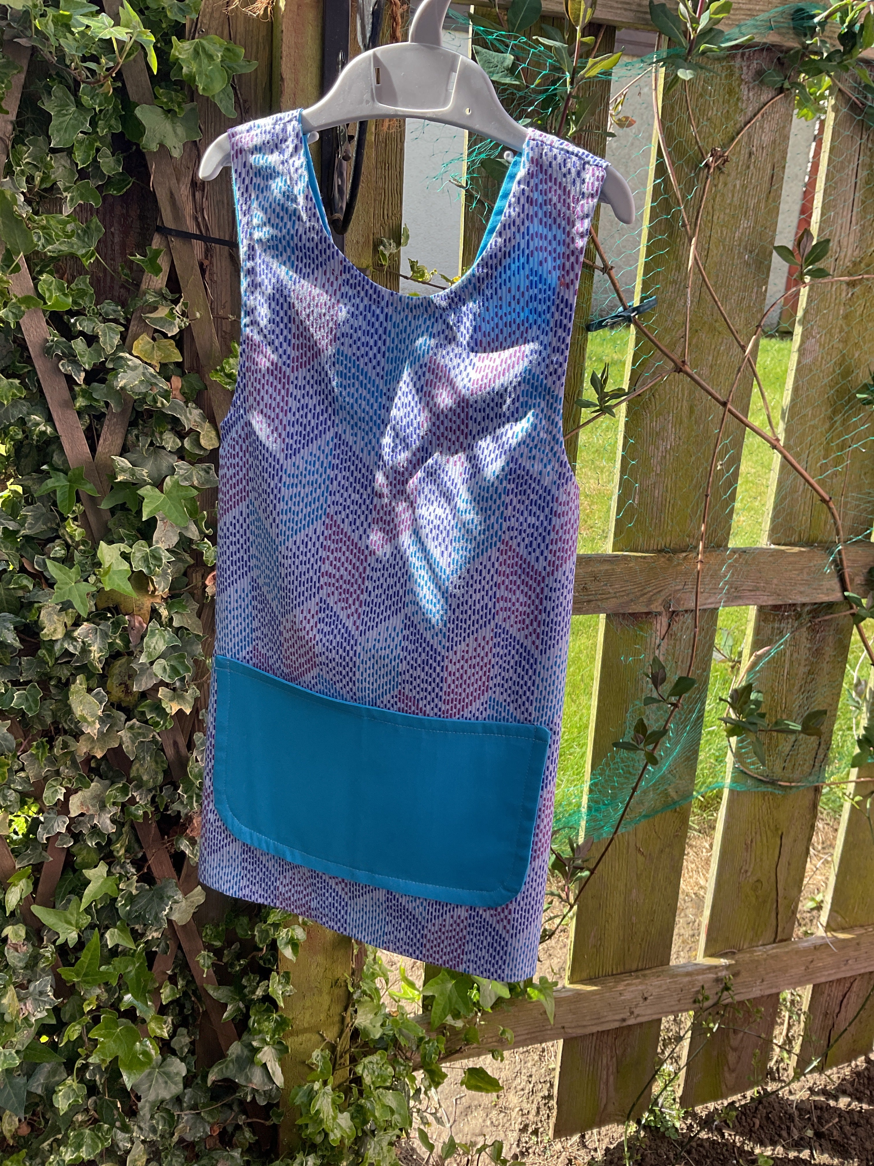 Child's Cross Back Apron (Blue Print)